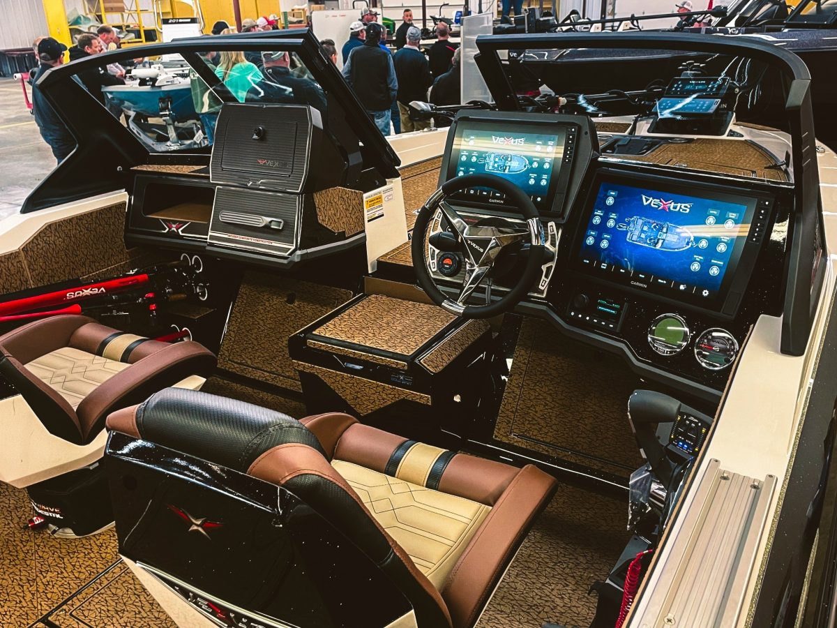 Huge cockpits from Vexus